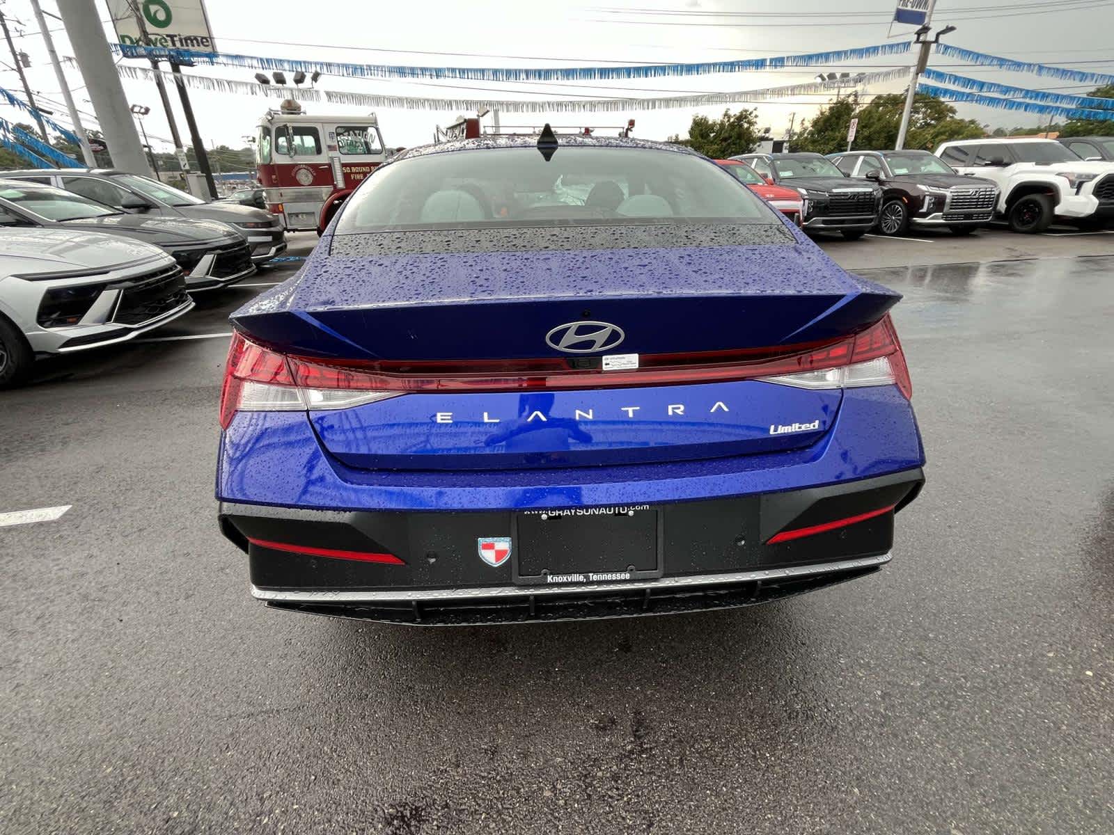 2024 Hyundai Elantra Limited 7