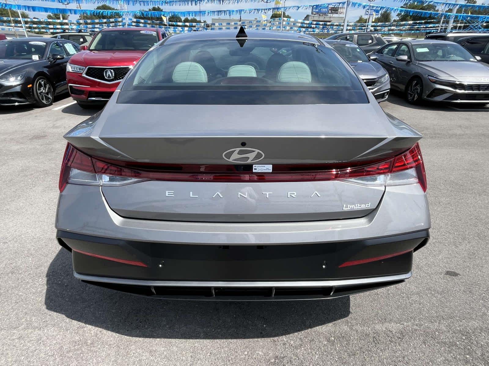 2024 Hyundai Elantra Limited 7