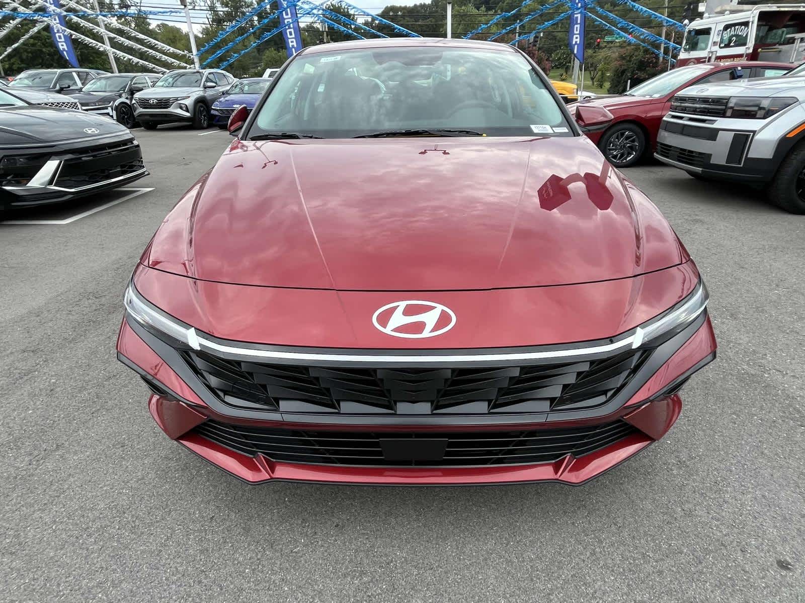 2024 Hyundai Elantra SEL 3