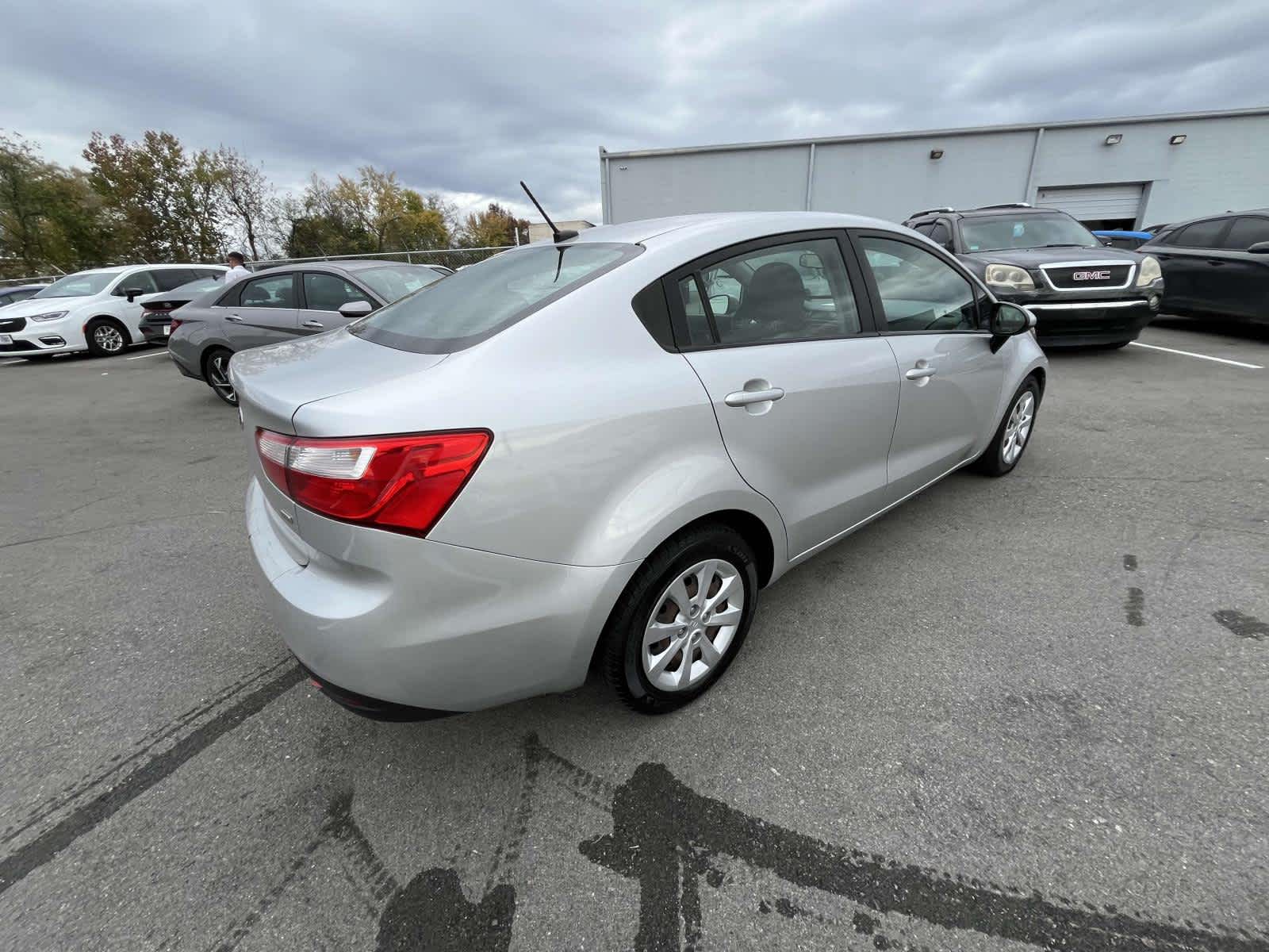 2013 Kia Rio LX 8