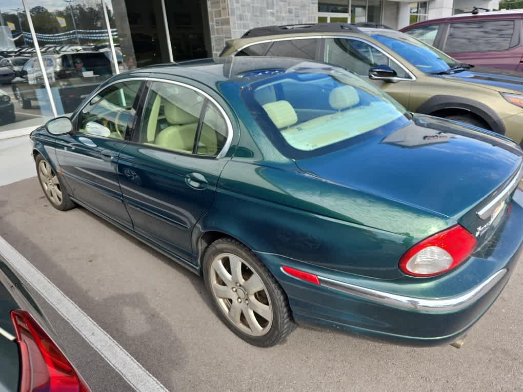 2004 Jaguar X-TYPE  4