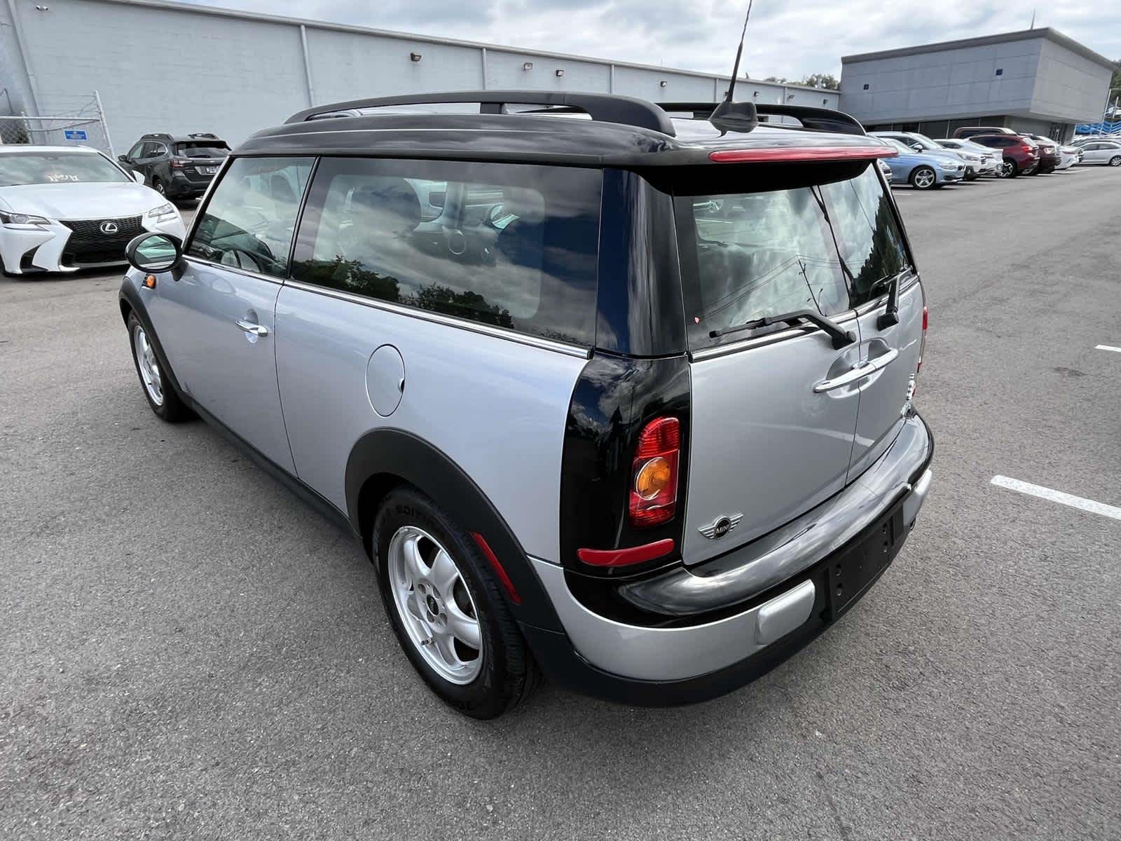 2010 MINI Cooper Clubman  6