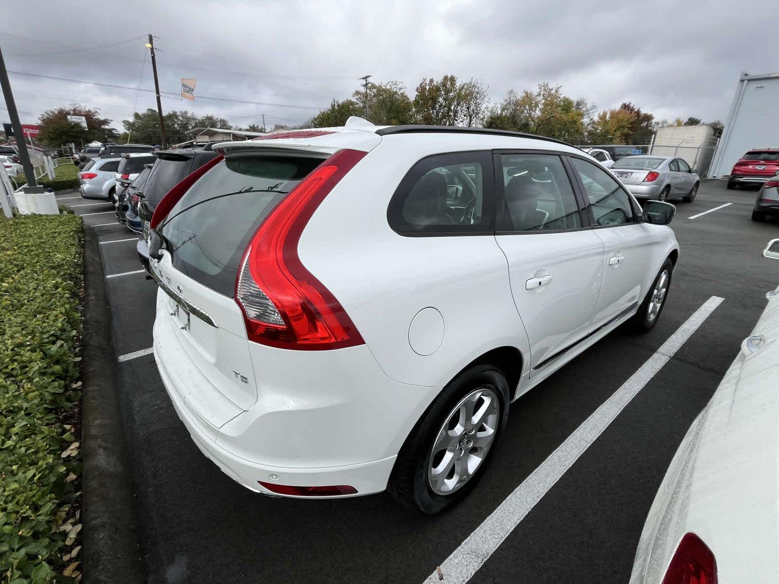 2016 Volvo XC60 T5 Drive-E 4