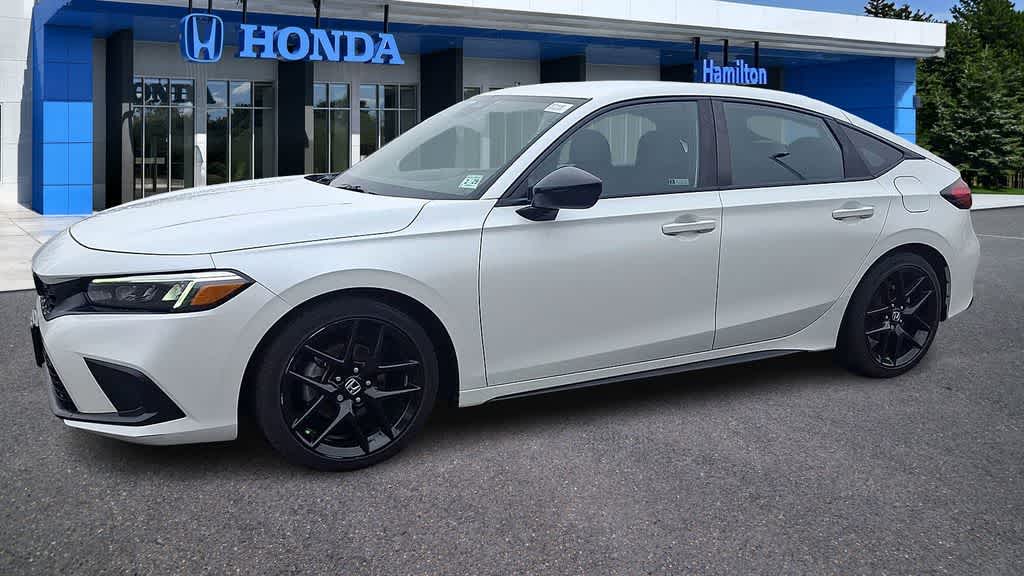 View vehicle photo 4