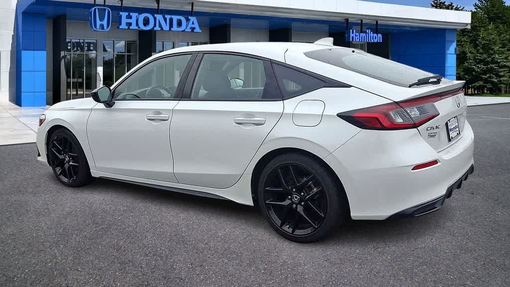 View vehicle photo 6