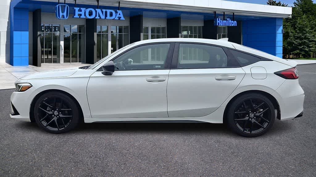 View vehicle photo 5