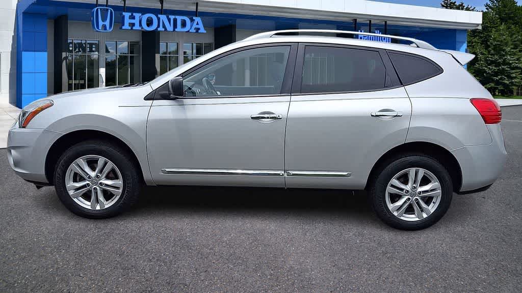 View vehicle photo 5