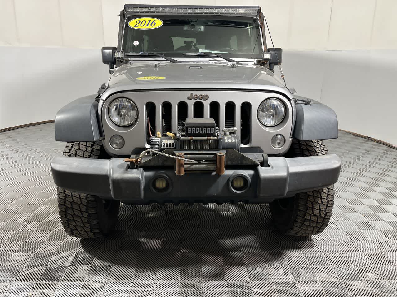 View vehicle photo 3