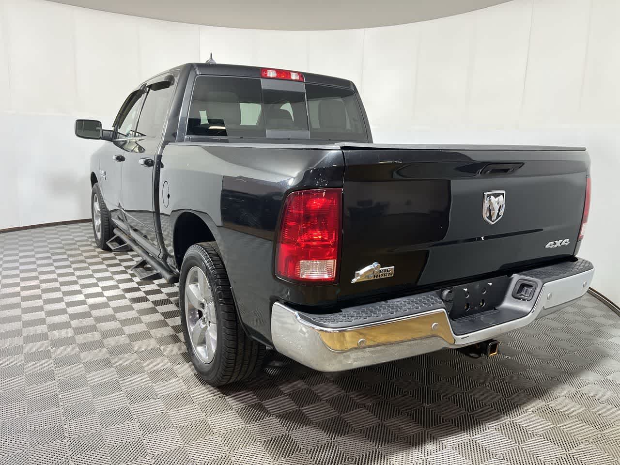 View vehicle photo 6