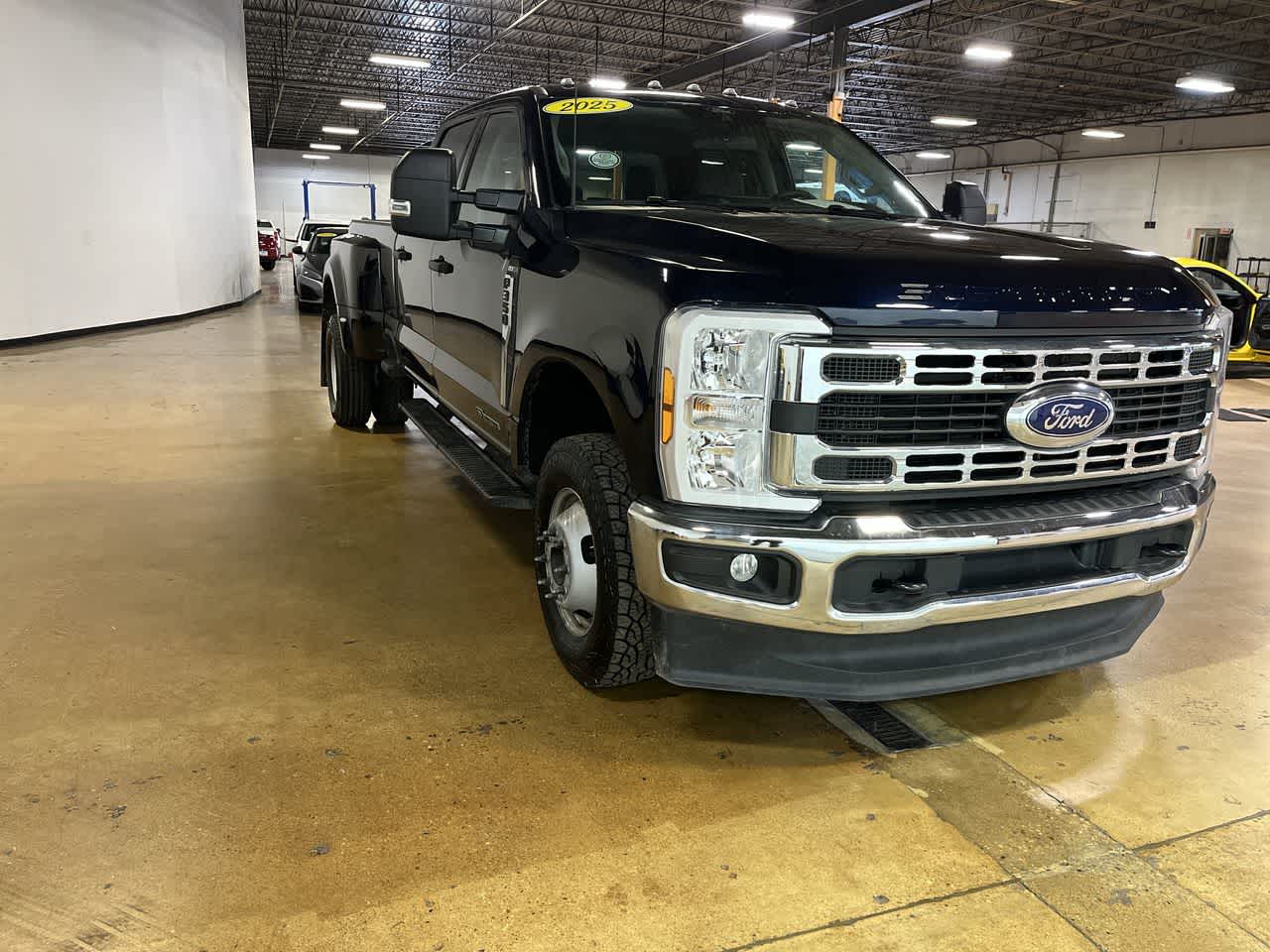 View vehicle photo 2