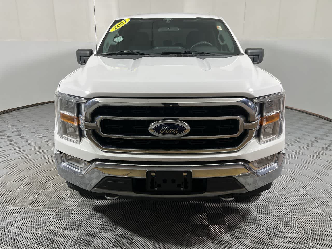 View vehicle photo 3