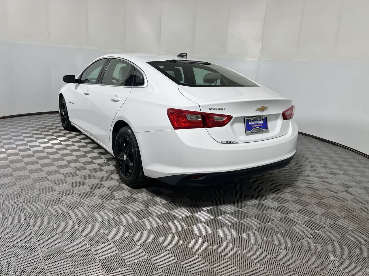 View vehicle photo 6