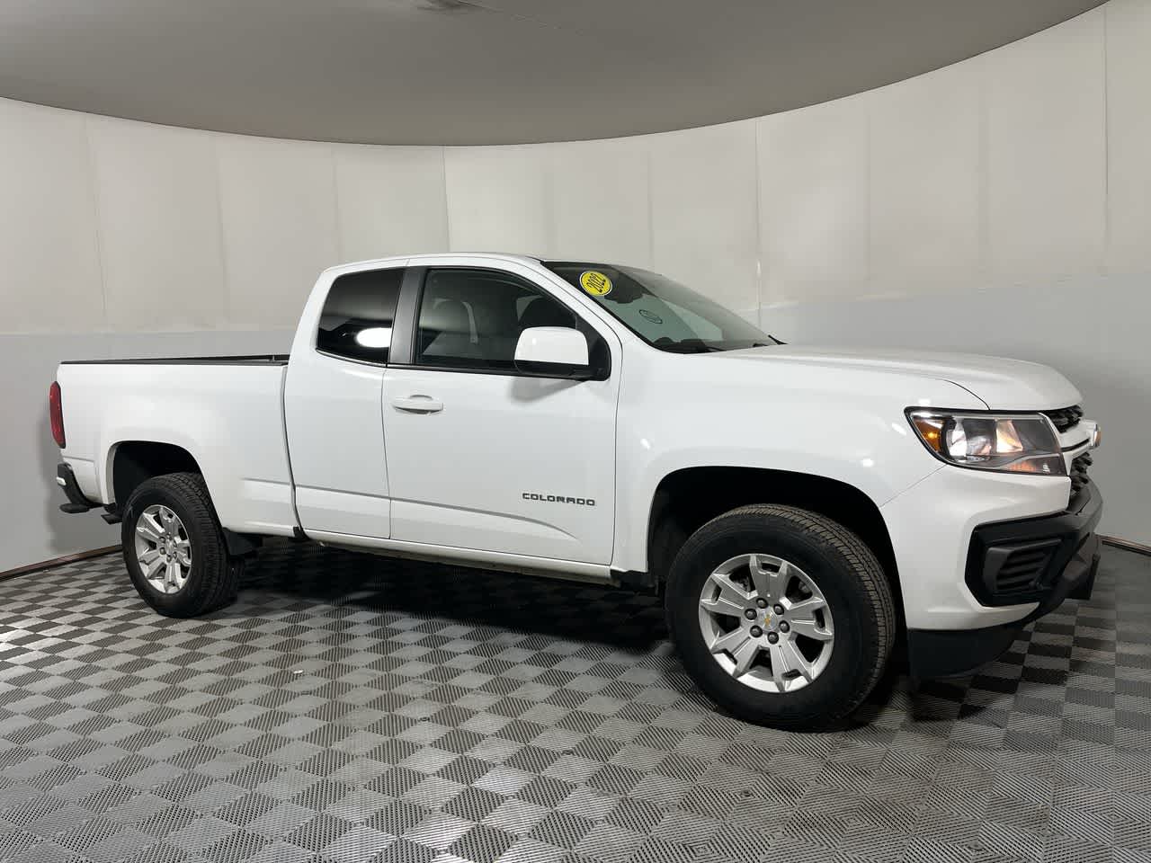 View vehicle photo 2