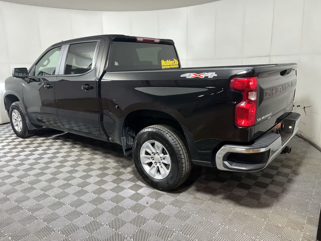 View vehicle photo 6