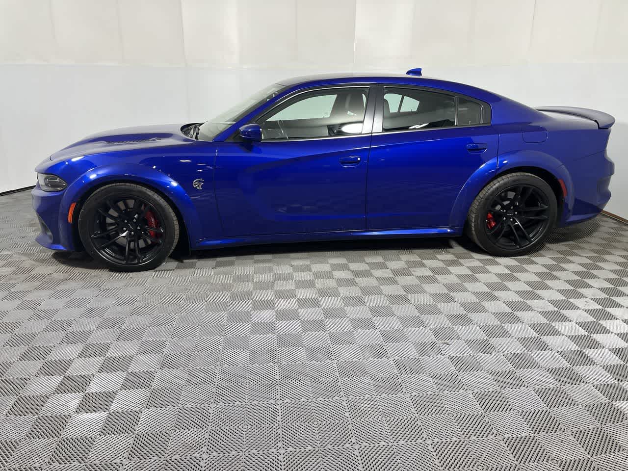 View vehicle photo 5