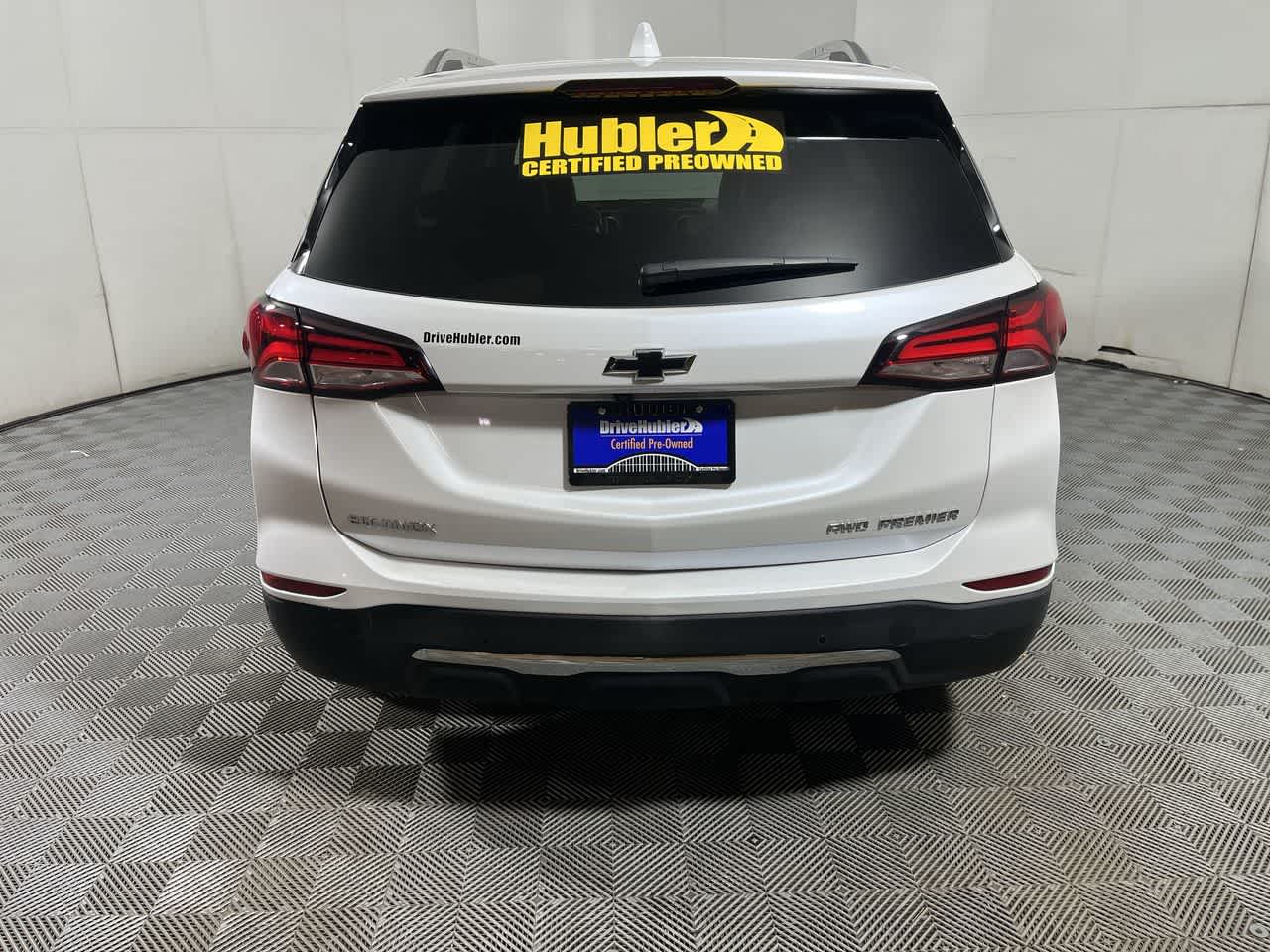 View vehicle photo 7