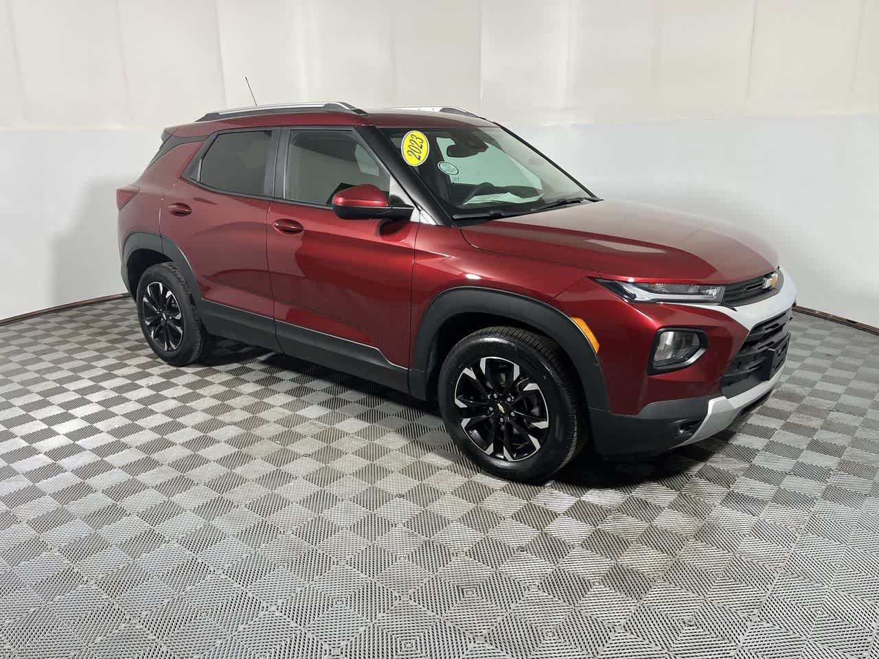 View vehicle photo 2