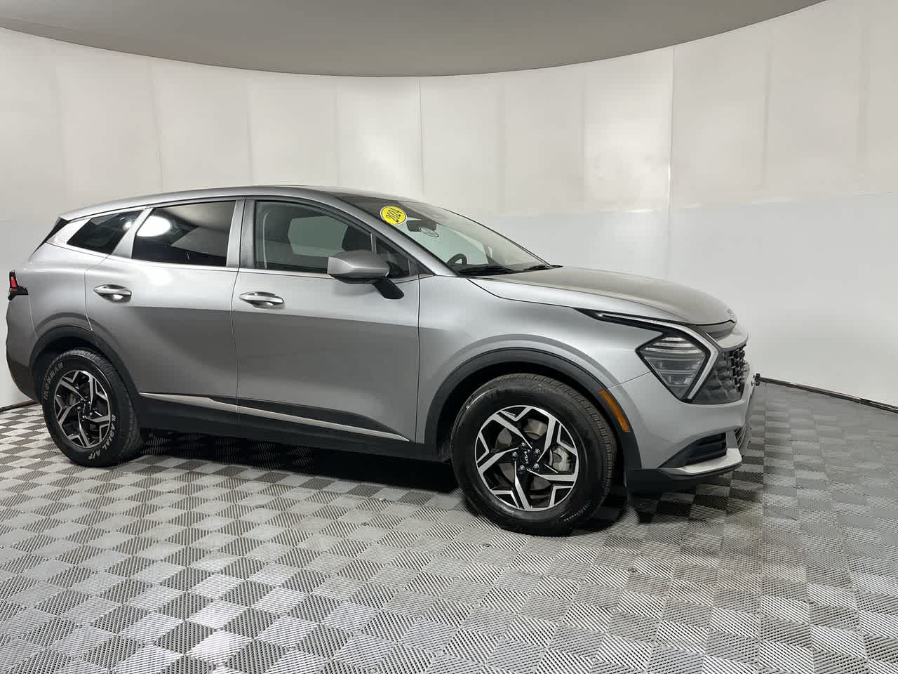 View vehicle photo 2