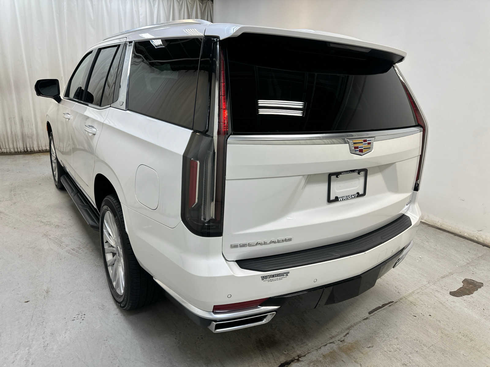 Used 2022 Cadillac Escalade Luxury with VIN 1GYS4AKL9NR233575 for sale in Wexford, PA