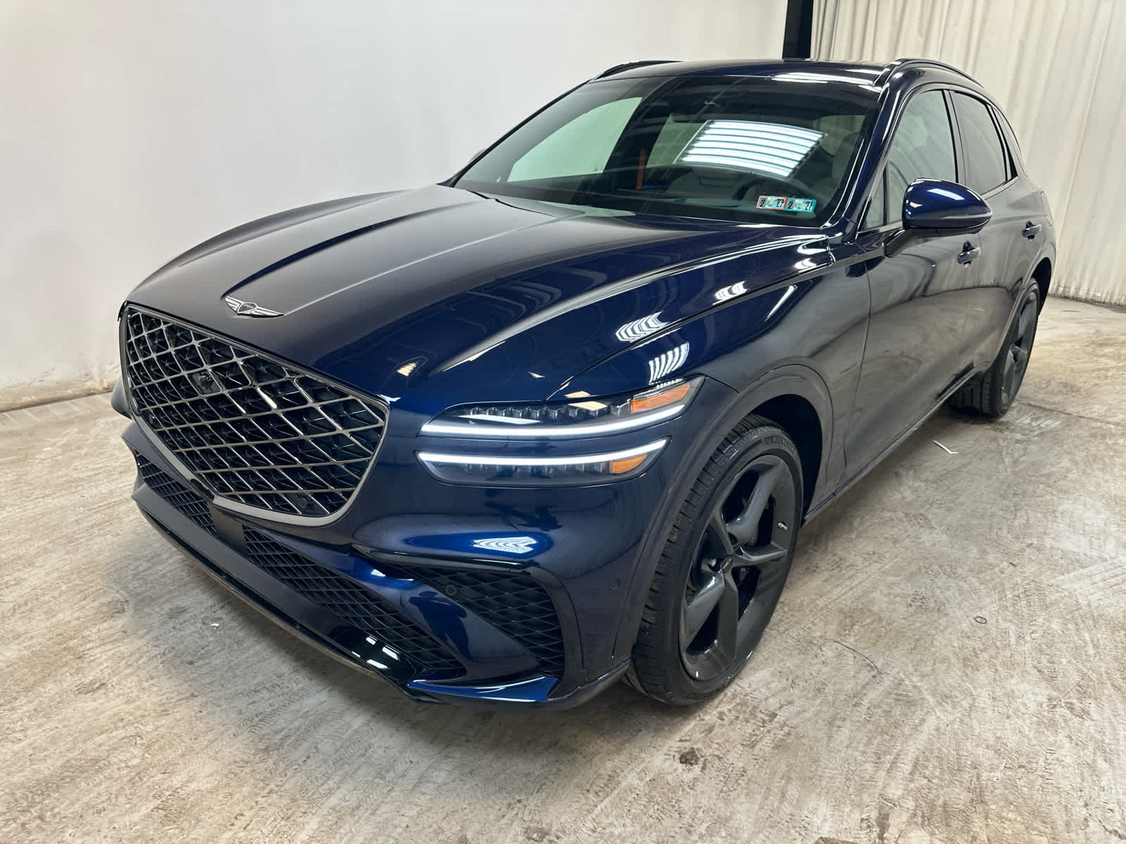 View vehicle photo 3