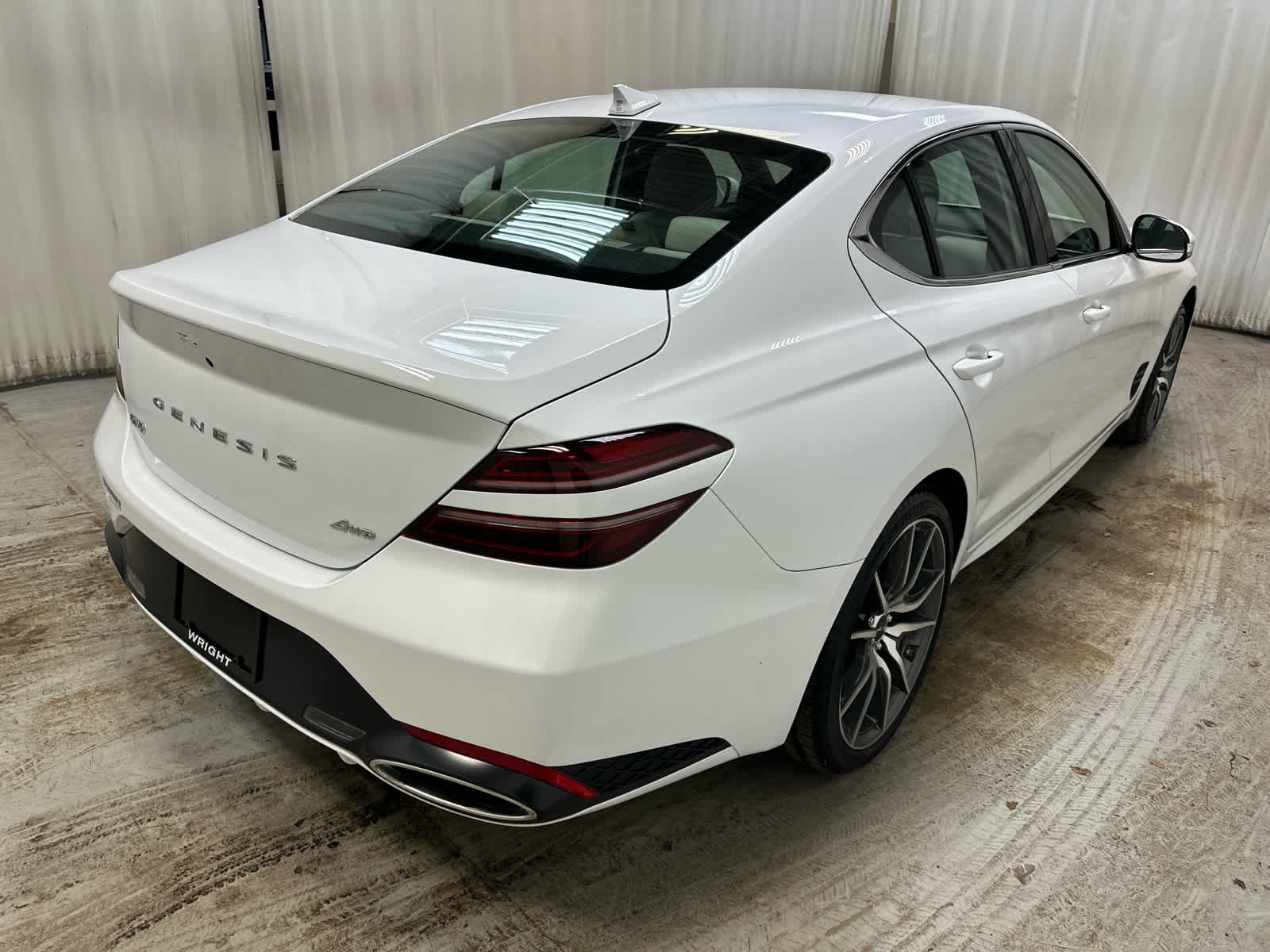 View vehicle photo 6