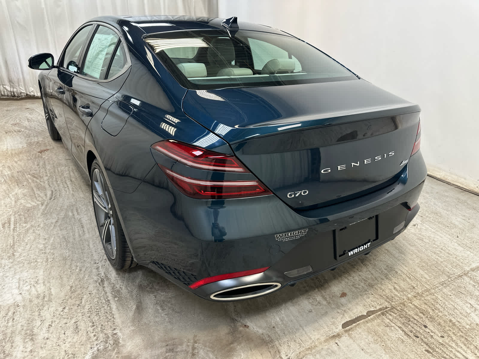 View vehicle photo 4