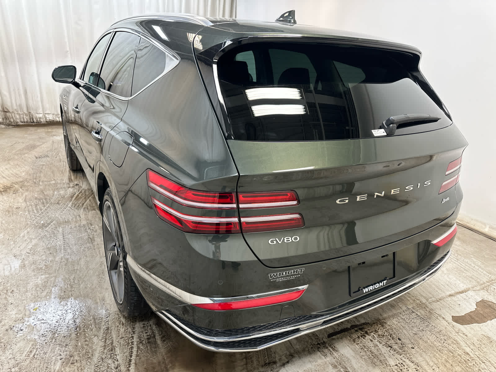 View vehicle photo 4