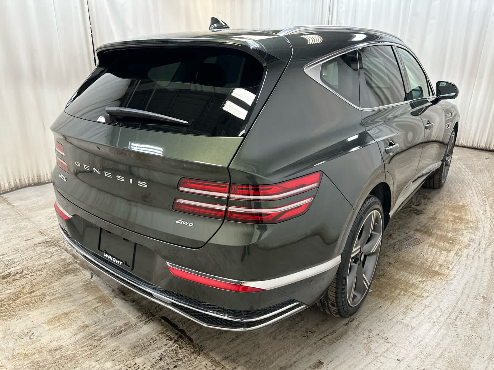 View vehicle photo 6