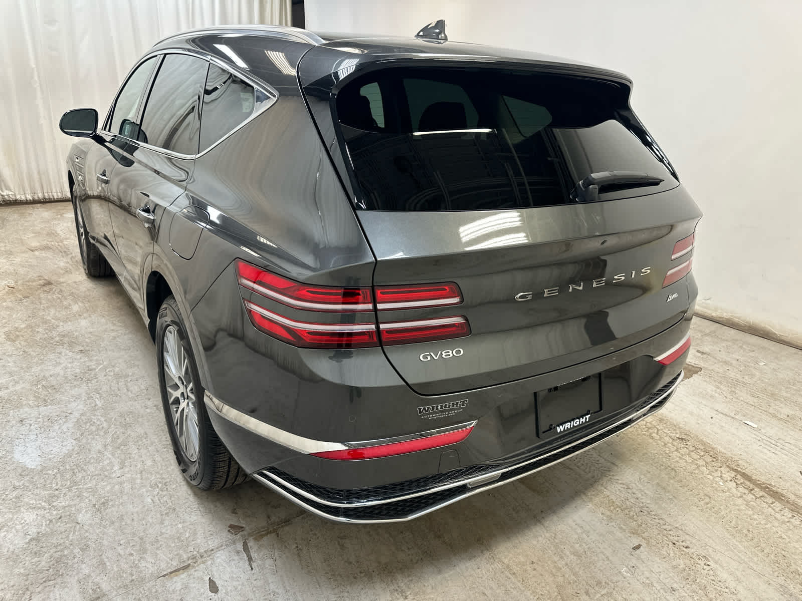 View vehicle photo 4