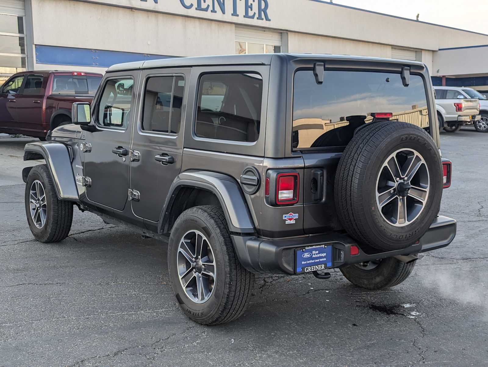 2023 Jeep Wrangler Sahara 4