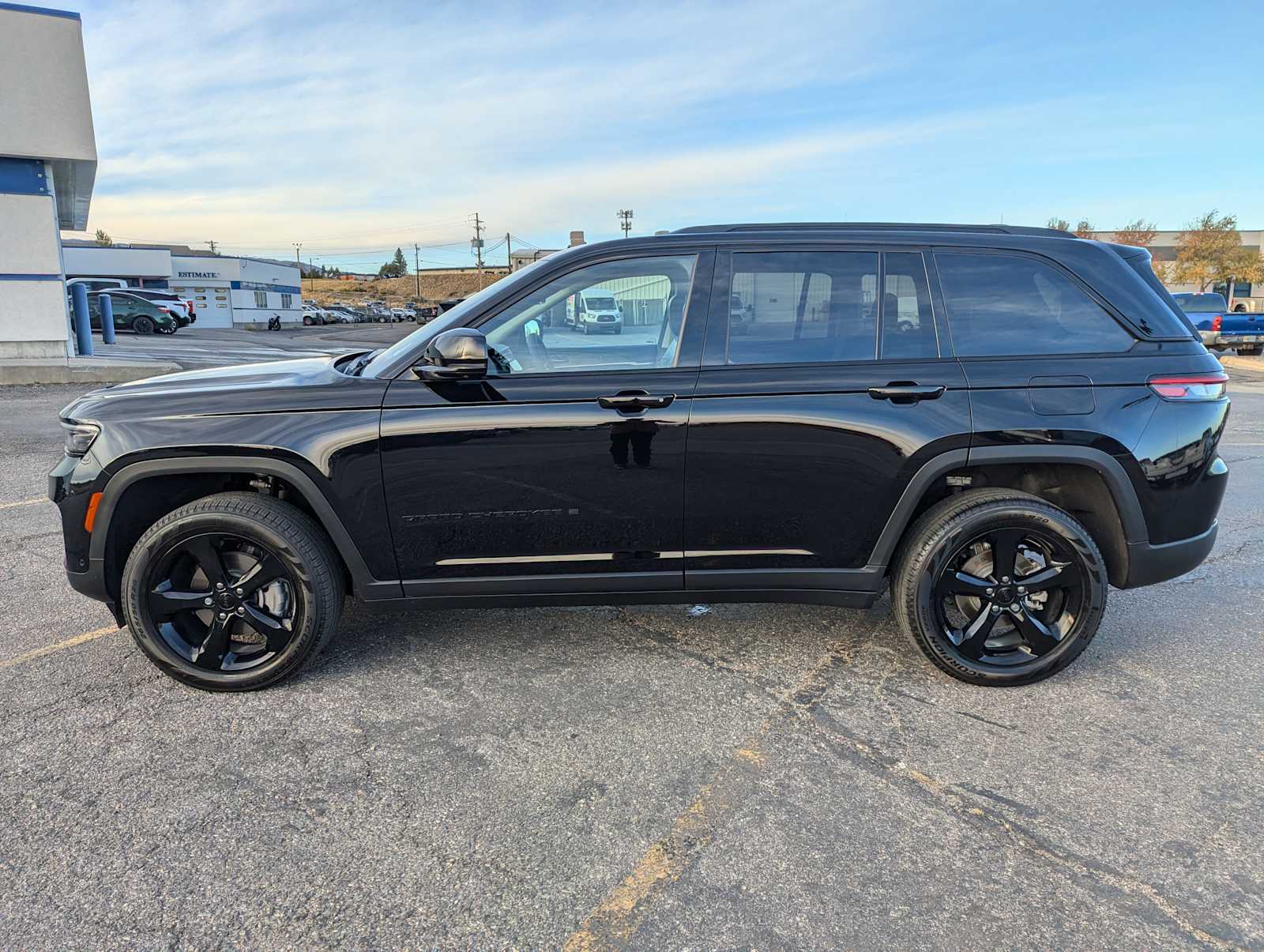 2023 Jeep Grand Cherokee Limited 3