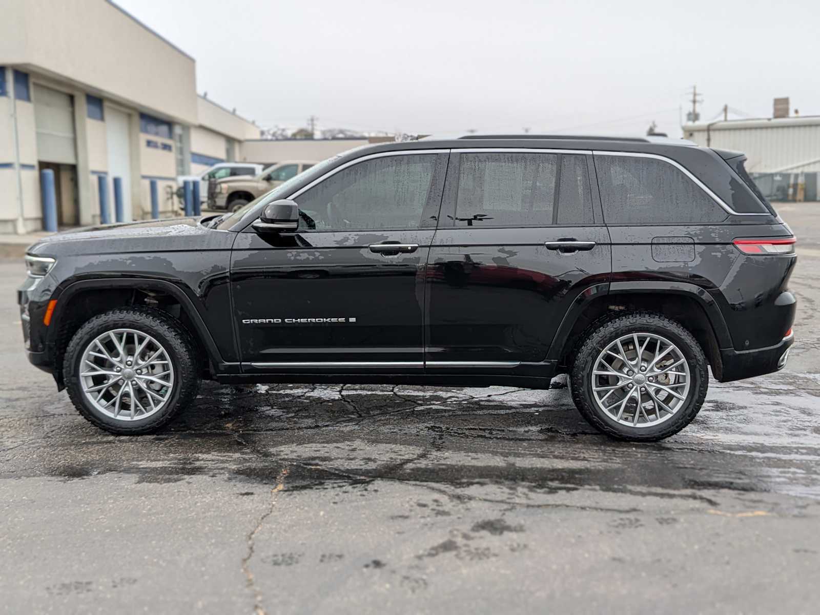 2022 Jeep Grand Cherokee Summit 3