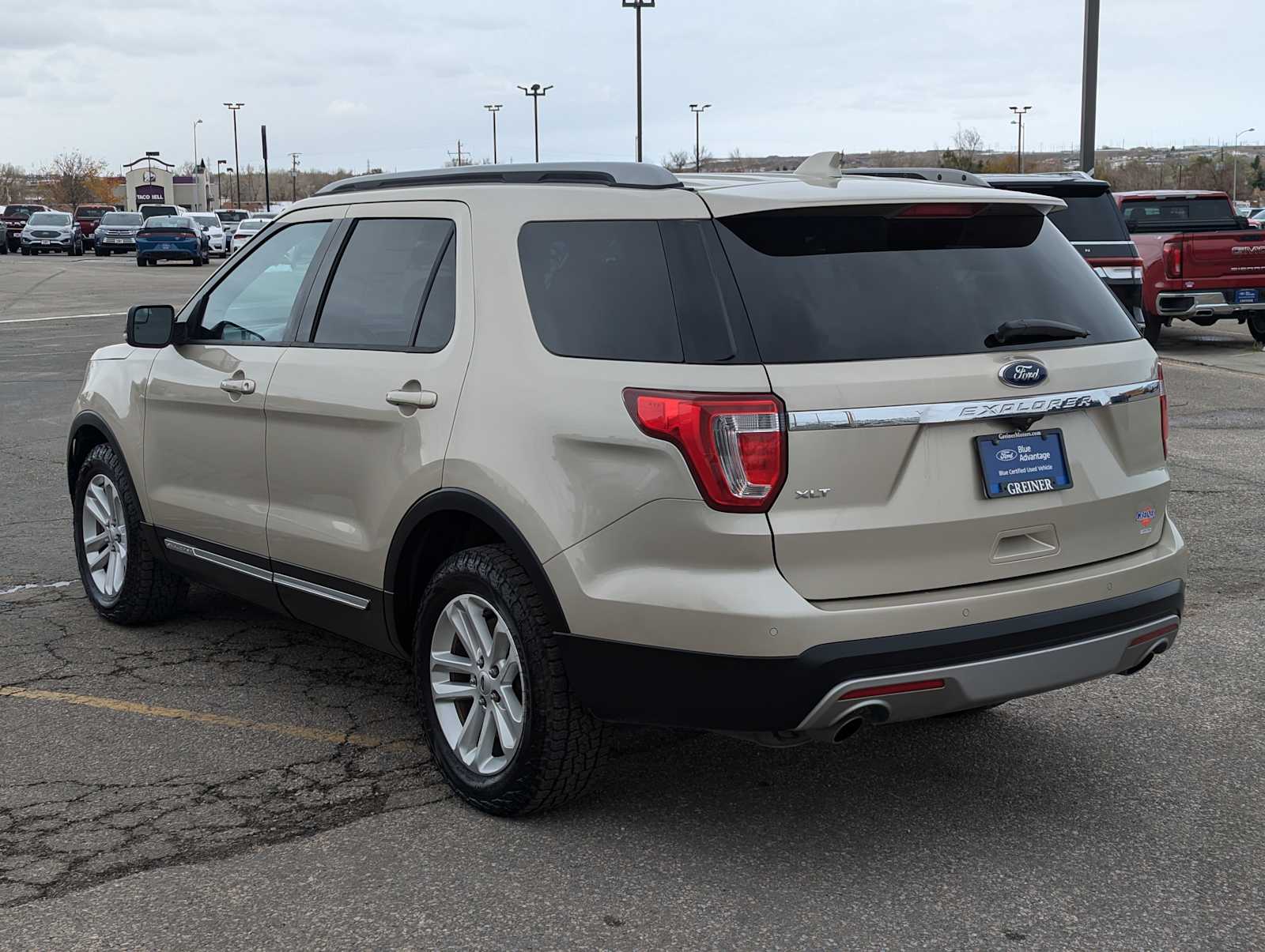 2017 Ford Explorer XLT 4