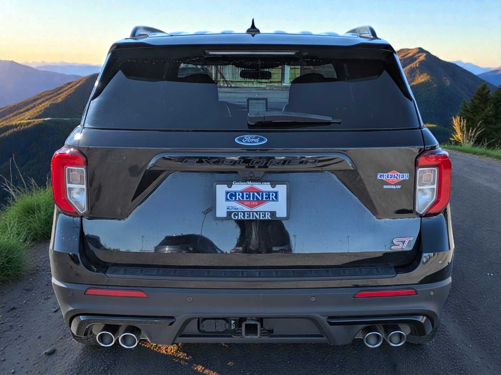 View vehicle photo 5