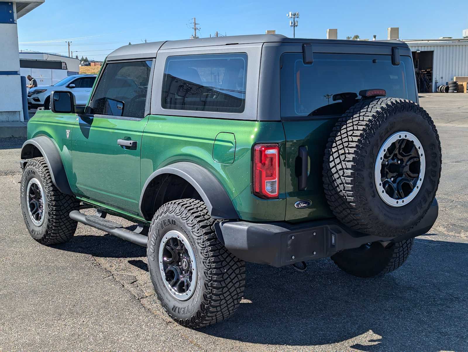 2022 Ford Bronco Base 3