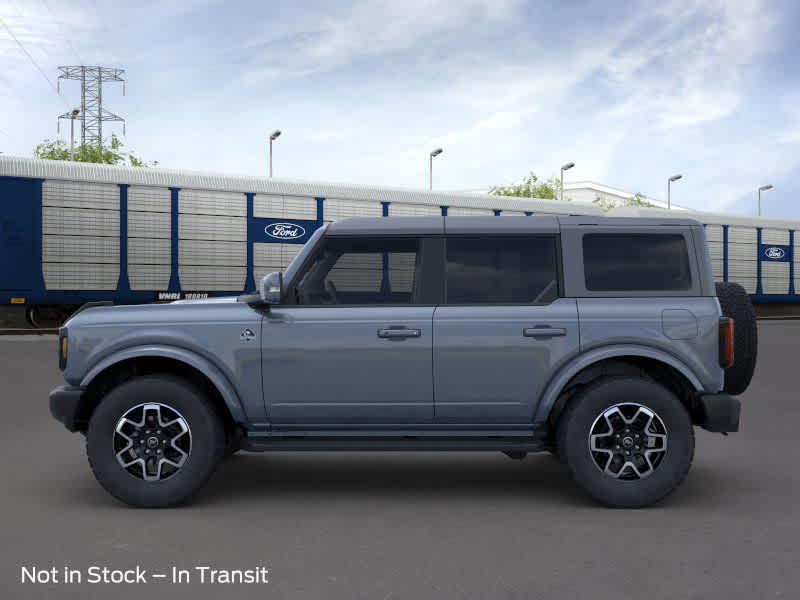 2024 Ford Bronco Outer Banks 3