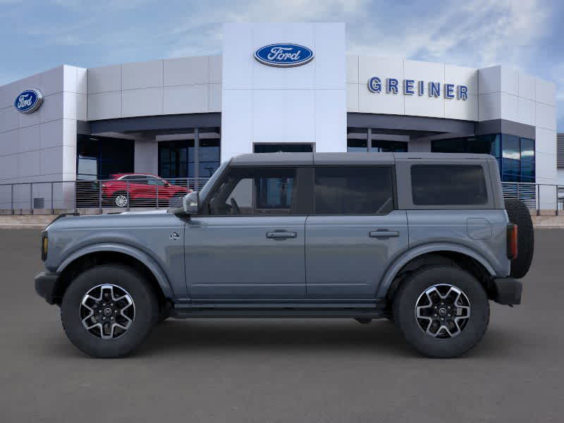 2024 Ford Bronco Outer Banks 3