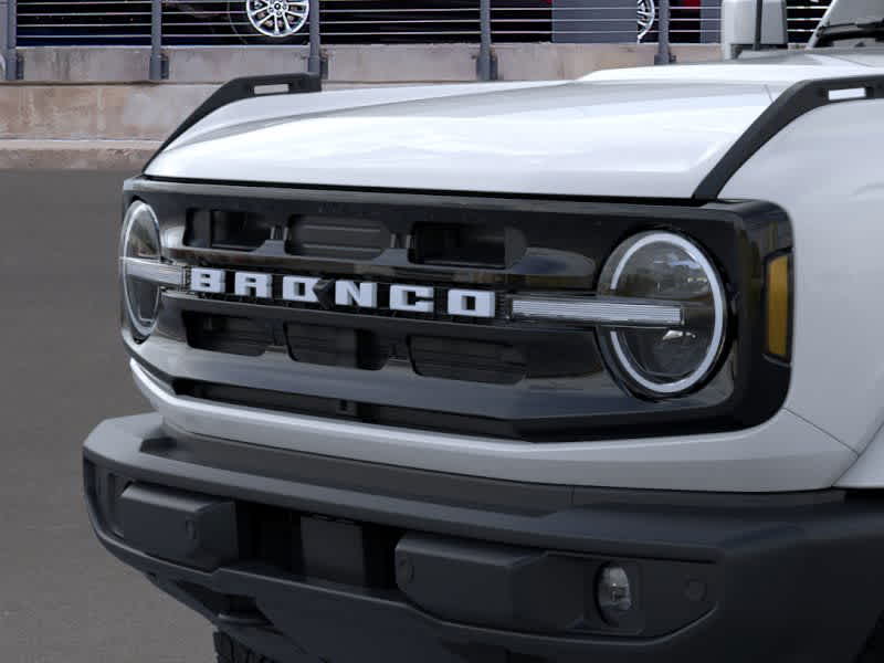 2024 Ford Bronco Outer Banks 19