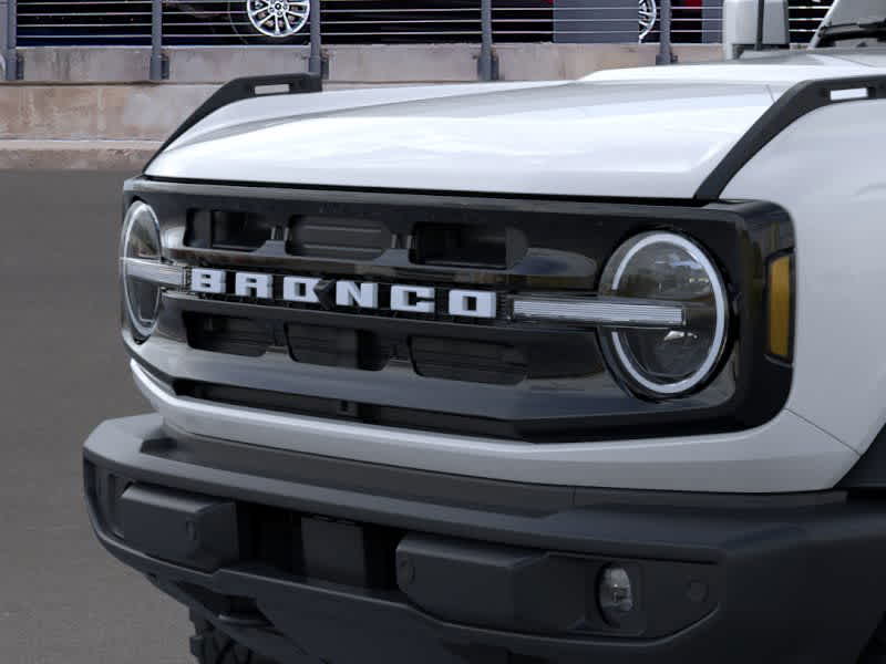 2024 Ford Bronco Outer Banks 19