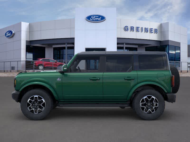 2024 Ford Bronco Outer Banks 3