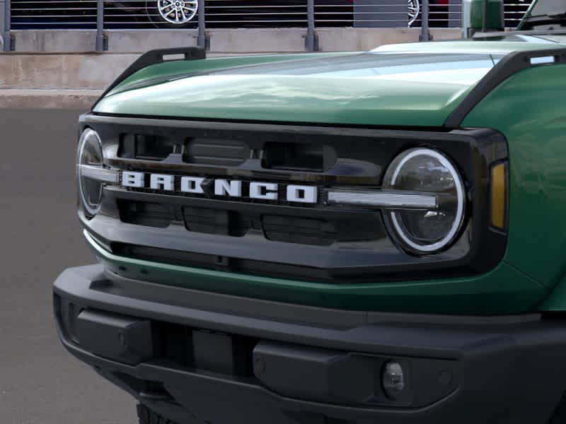 2024 Ford Bronco Outer Banks 19