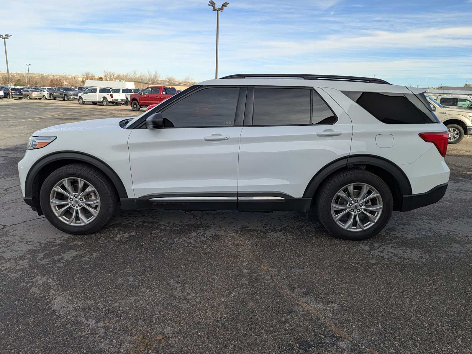 2021 Ford Explorer XLT 2