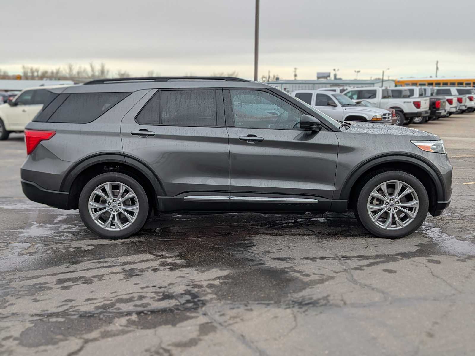 2020 Ford Explorer XLT 7