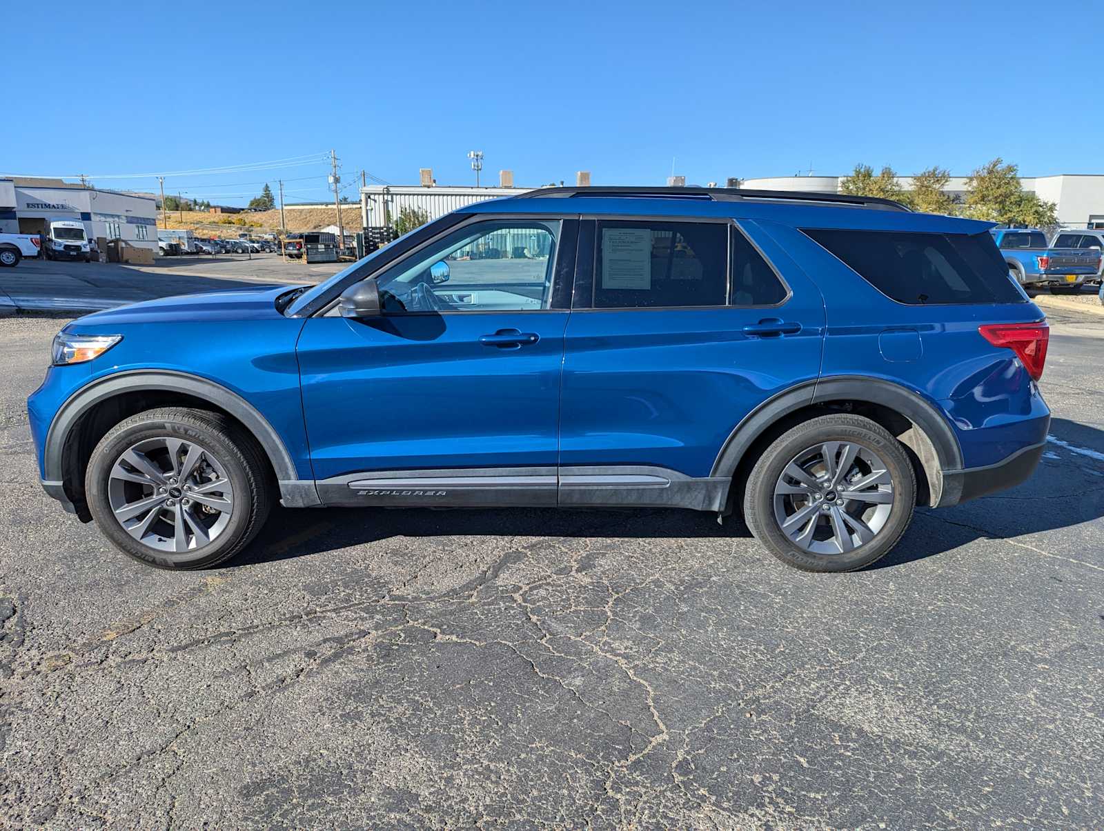 2021 Ford Explorer XLT 3