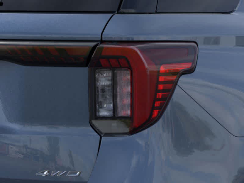 2025 Ford Explorer Active 21