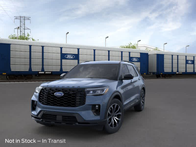 2025 Ford Explorer ST-Line 2