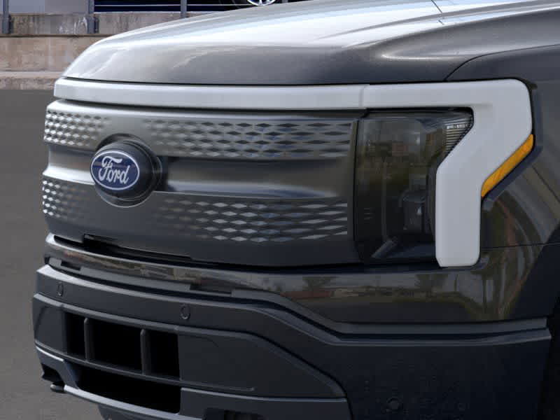 2024 Ford F-150 Lightning Flash 17