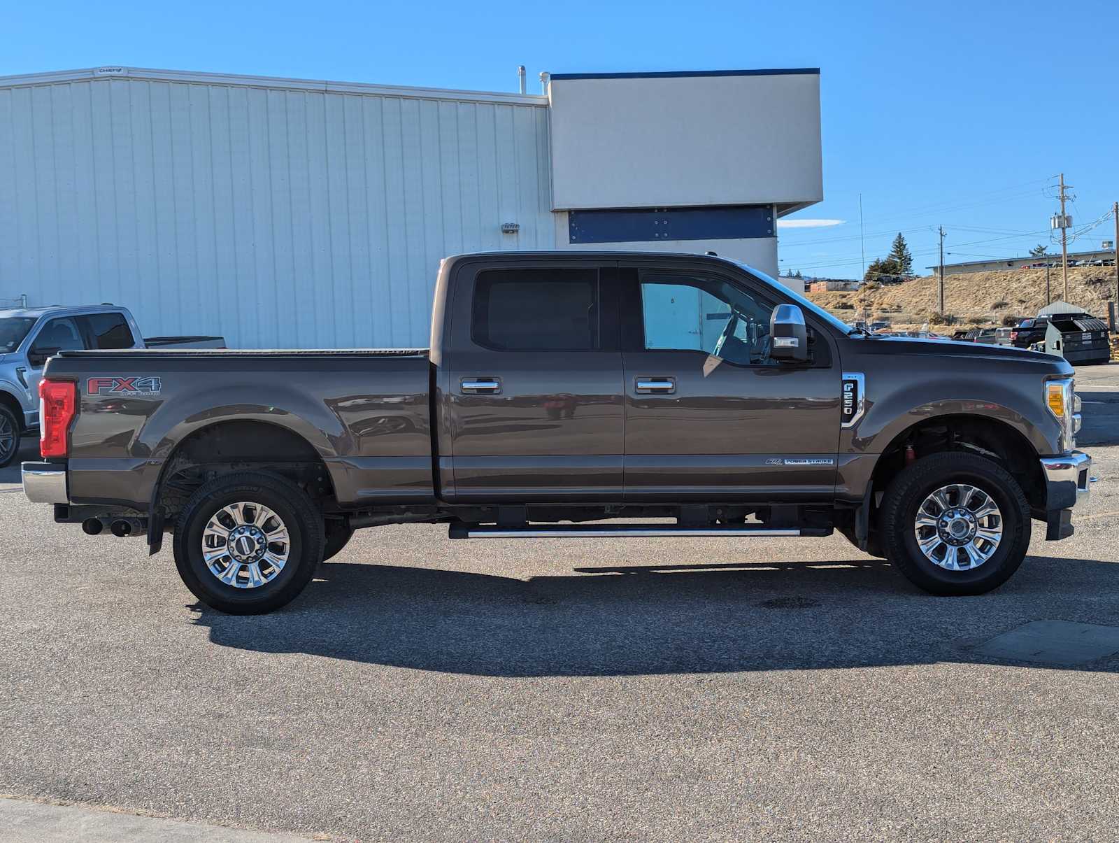 2017 Ford Super Duty F-250 SRW XLT 4WD Crew Cab 6.75 Box 9