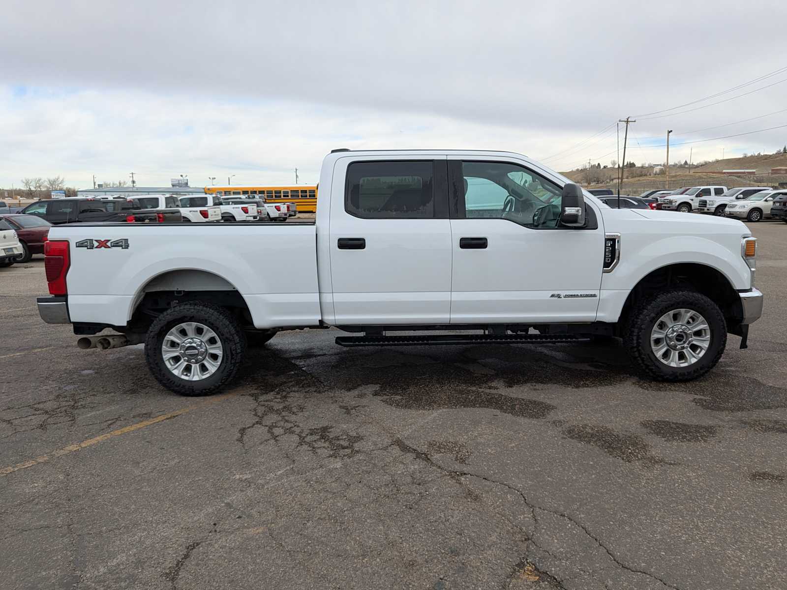 2022 Ford Super Duty F-250 SRW XLT 4WD Crew Cab 6.75 Box 7