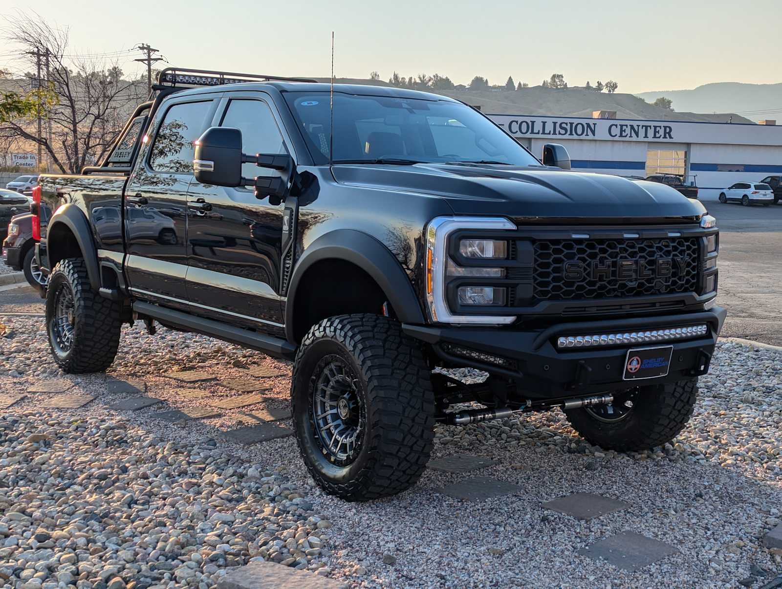 2024 Ford Super Duty F-250 SRW LARIAT 4WD Crew Cab 6.75 Box 8